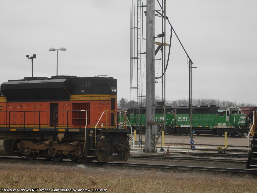 BNSF 2961, 2968 + 9238